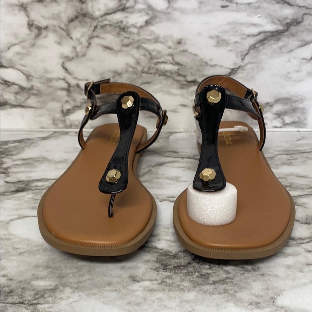Women's Black and Tan Sandals